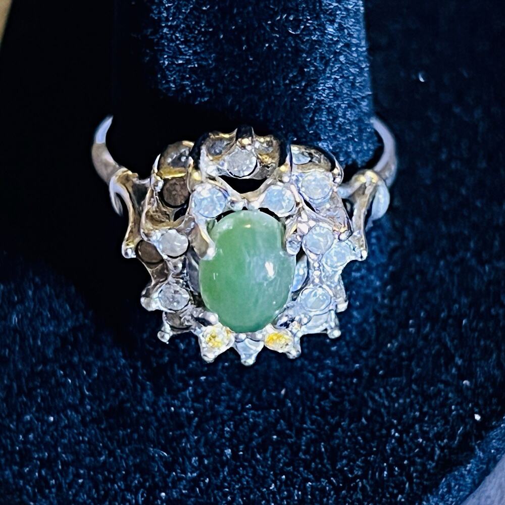 Vintage Silver Tone Ring w/ Green Jade Cabochon Cluster Prong Set Size 8.75
